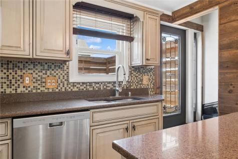 512 5th Street Rostraver PA 15087