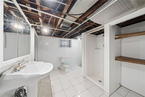 512 5th Street Rostraver PA 15087
