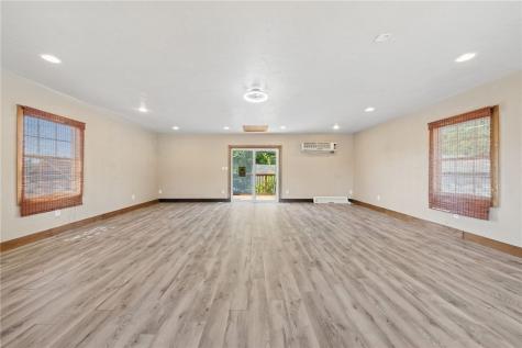512 5th Street Rostraver PA 15087
