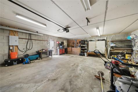 512 5th Street Rostraver PA 15087