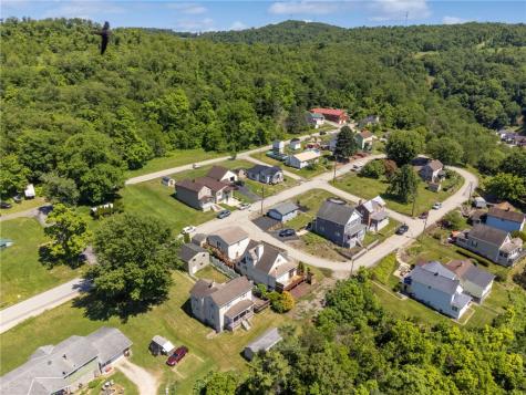 512 5th Street Rostraver PA 15087