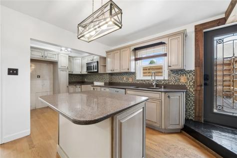 512 5th Street Rostraver PA 15087