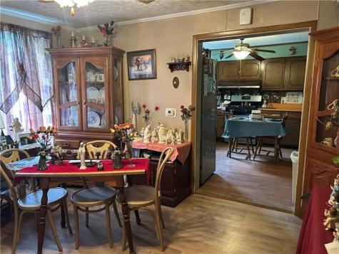 42 Walnut Avenue Dunbar PA 15431