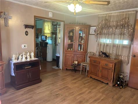 42 Walnut Avenue Dunbar PA 15431