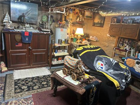 42 Walnut Avenue Dunbar PA 15431