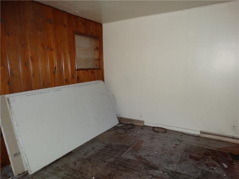 37 Kenwood Avenue Perry Hilltop PA 15214