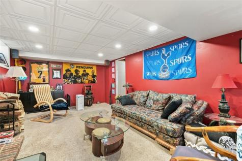 108 Hillside Drive Zelienople Boro PA 16063