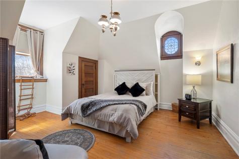 944 N Sheridan Avenue Highland Park PA 15206