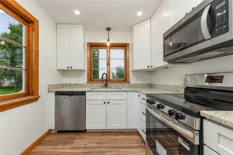 423 Flower Avenue Grove City Boro PA 16127