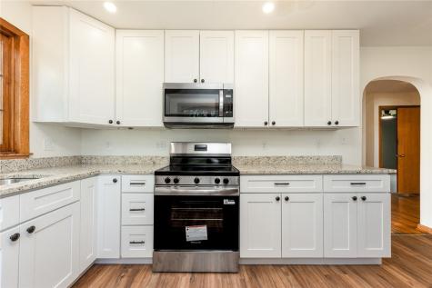 423 Flower Avenue Grove City Boro PA 16127