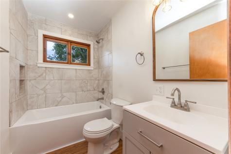 423 Flower Avenue Grove City Boro PA 16127