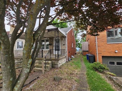 11 Fairfield Court Stanton Heights PA 15201