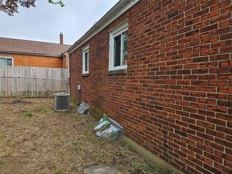 11 Fairfield Court Stanton Heights PA 15201