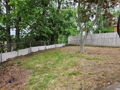 11 Fairfield Court Stanton Heights PA 15201