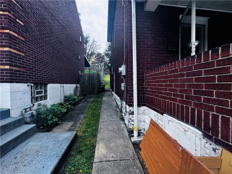 2308 Starkamp Street Brookline PA 15226