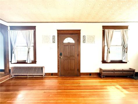 17 S Johnson Road Houston PA 15342