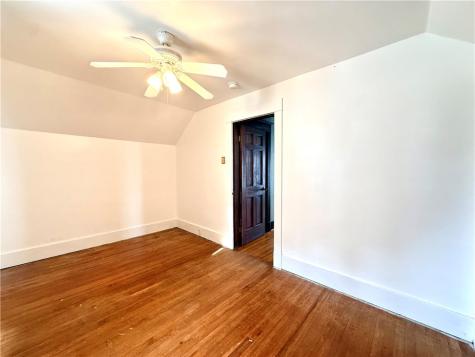 17 S Johnson Road Houston PA 15342