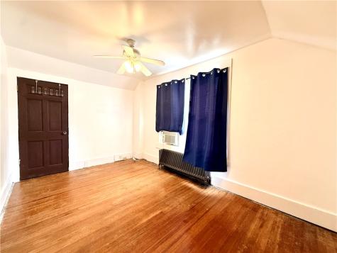 17 S Johnson Road Houston PA 15342