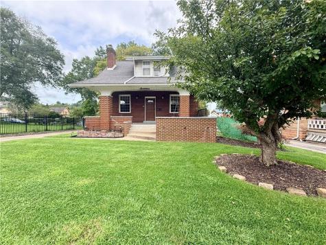 17 S Johnson Road Houston PA 15342
