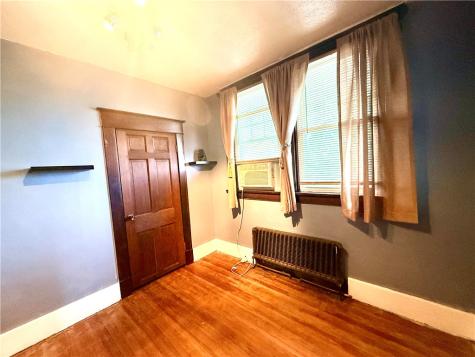 17 S Johnson Road Houston PA 15342