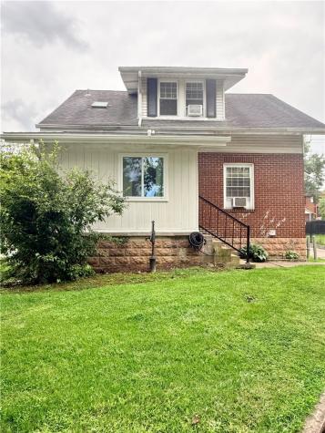 17 S Johnson Road Houston PA 15342