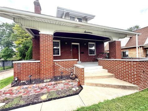 17 S Johnson Road Houston PA 15342
