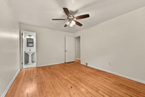 421 Kurt Drive Mt Lebanon PA 15243