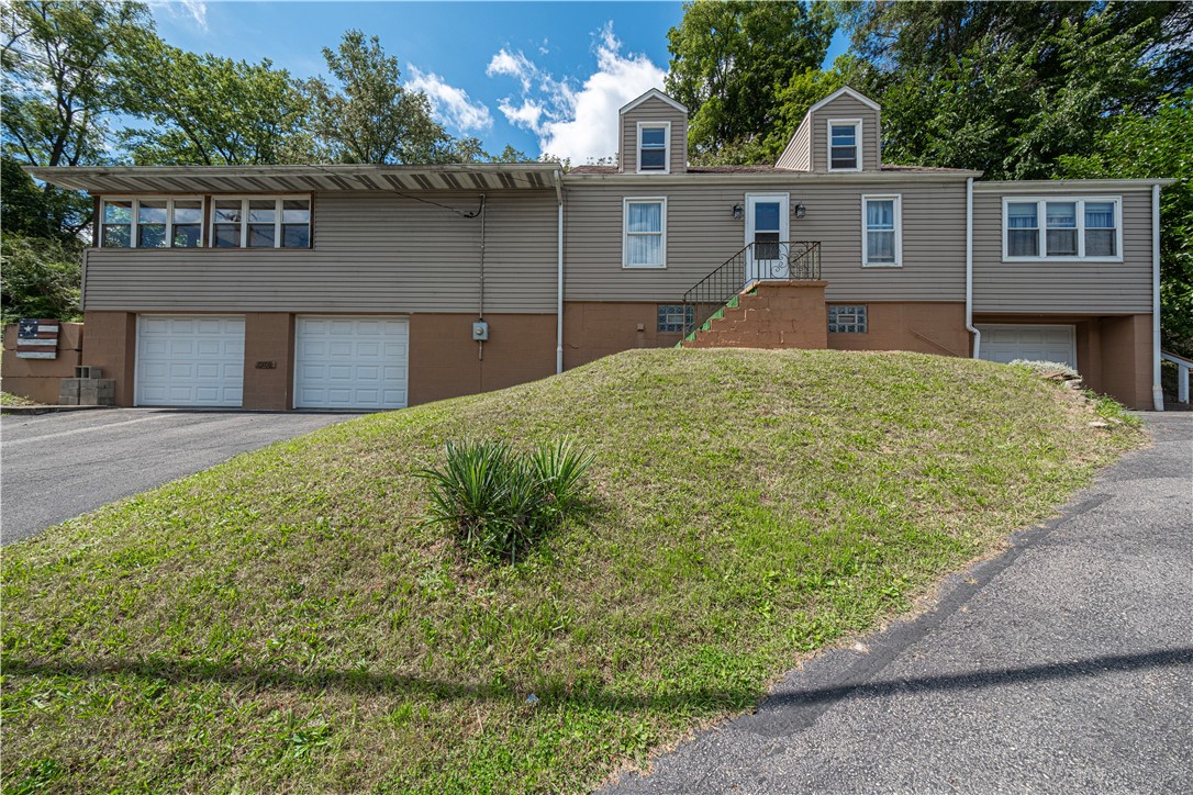 7300 Hutchinson Forward Township PA 15037