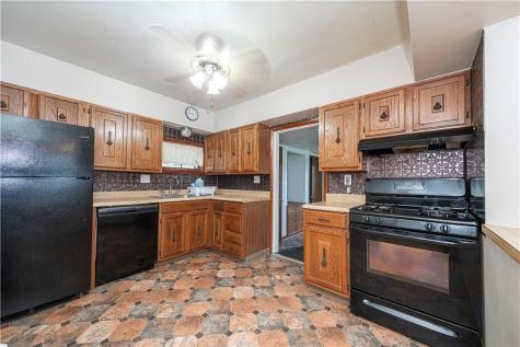 7300 Hutchinson Forward Township PA 15037