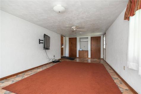 7300 Hutchinson Forward Township PA 15037