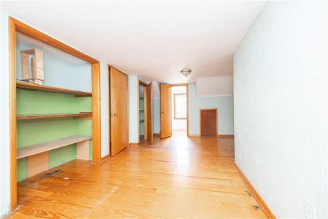 7300 Hutchinson Forward Township PA 15037