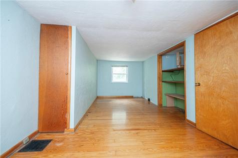7300 Hutchinson Forward Township PA 15037