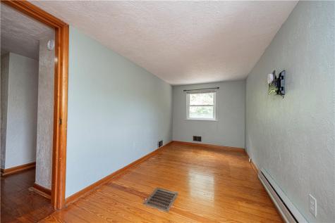 7300 Hutchinson Forward Township PA 15037