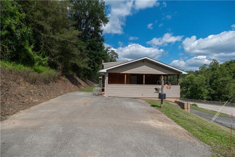 7300 Hutchinson Forward Township PA 15037