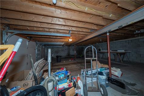 7300 Hutchinson Forward Township PA 15037