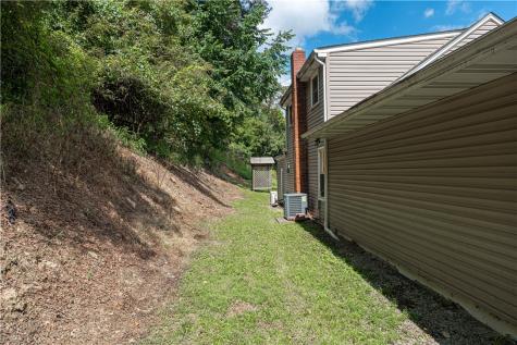 7300 Hutchinson Forward Township PA 15037