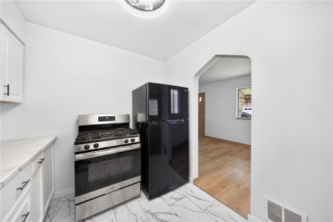 104 Brightwood Avenue West View PA 15229