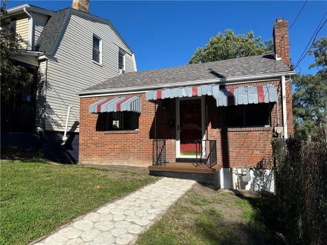 104 Brightwood Avenue West View PA 15229