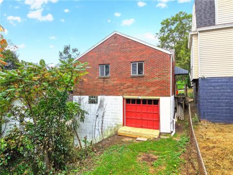 104 Brightwood Avenue West View PA 15229