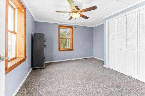 1752 S Eighty Eight Road Greensboro PA 15338