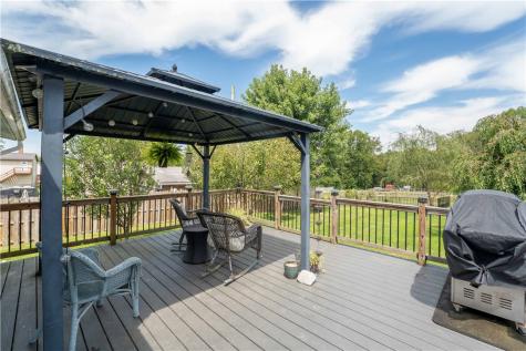 1752 S Eighty Eight Road Greensboro PA 15338
