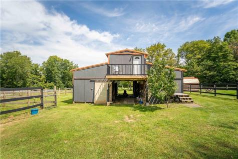 1752 S Eighty Eight Road Greensboro PA 15338