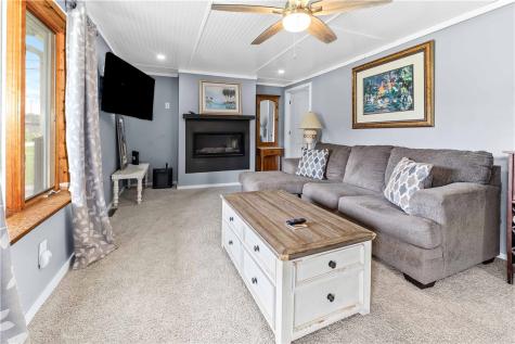 1752 S Eighty Eight Road Greensboro PA 15338