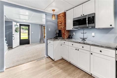 1752 S Eighty Eight Road Greensboro PA 15338