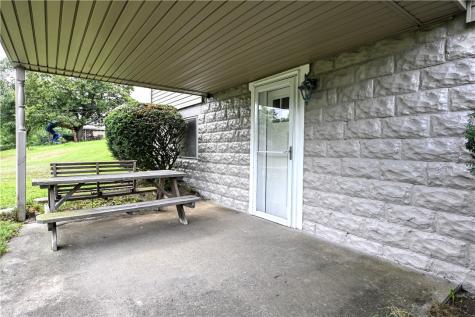 4649 Jefferson Avenue Hopewell PA 15312