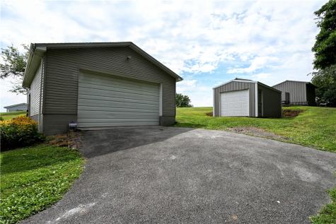 4649 Jefferson Avenue Hopewell PA 15312