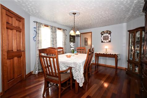 4649 Jefferson Avenue Hopewell PA 15312