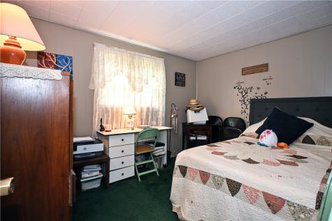 4649 Jefferson Avenue Hopewell PA 15312