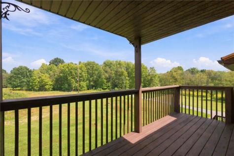 144 Oak Grove Lane Mercer Township PA 16038