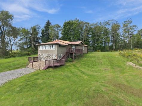 144 Oak Grove Lane Mercer Township PA 16038
